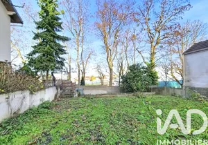 Terrain à Rosny-sous-Bois (93110)