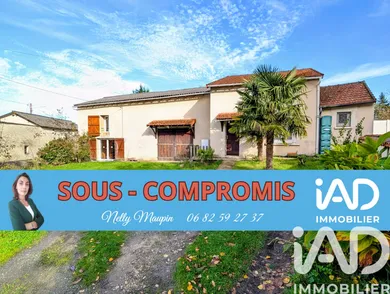 House in Mazerolles (86320)