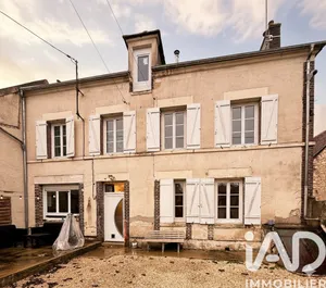 Maison de village à Chichery (89400)