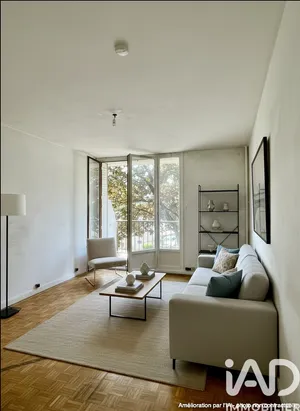 Apartment in Châtillon (92320)