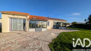 Traditional house in Port-des-Barques (17730)