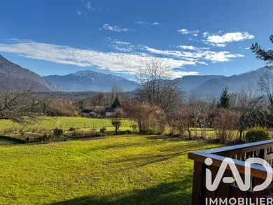 House at Lathuile (74210)