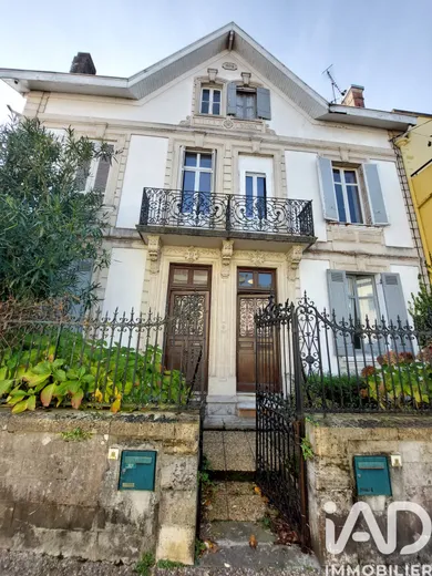 Building in Dax (40100)