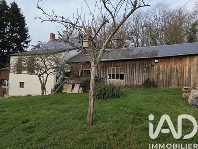 Maison de campagne à Saint-Léonard-des-Bois (72130)