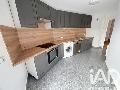 Apartment in Sèvres (92310)