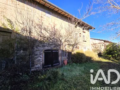 Maison de campagne à Saint-Ferréol-des-Côtes (63600)
