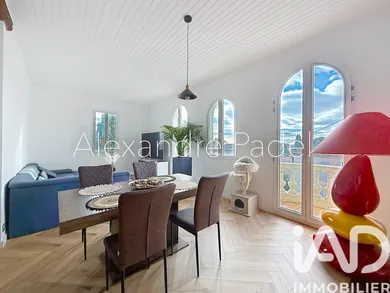 Apartment in Bandol (83150)