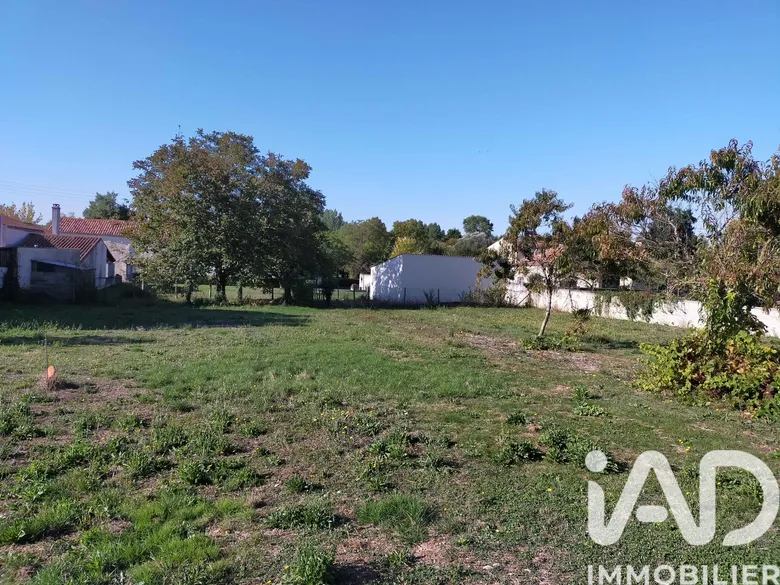 Terrain 1050 m² · à Bouillé-Courdault · 18 800 €