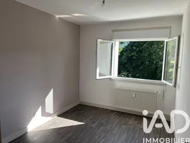 Appartement à Saint-Sulpice-Laurière (87370)