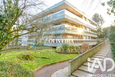 Apartment in Montmorency (95160)