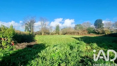 Land at Pouldreuzic (29710)