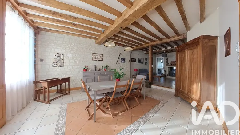 Maison 7 pièces 229 m² · à Savigny-en-Véron · 229,1 m² · 388 000 €