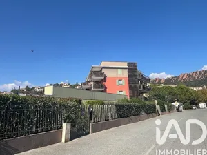 Appartement à Saint-Raphaël (83530)