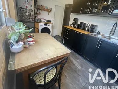 Apartment in Villeurbanne (69100)