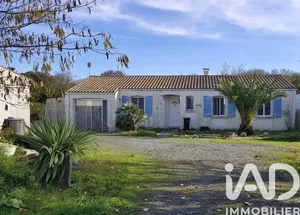 House in Sainte-Soulle (17220)