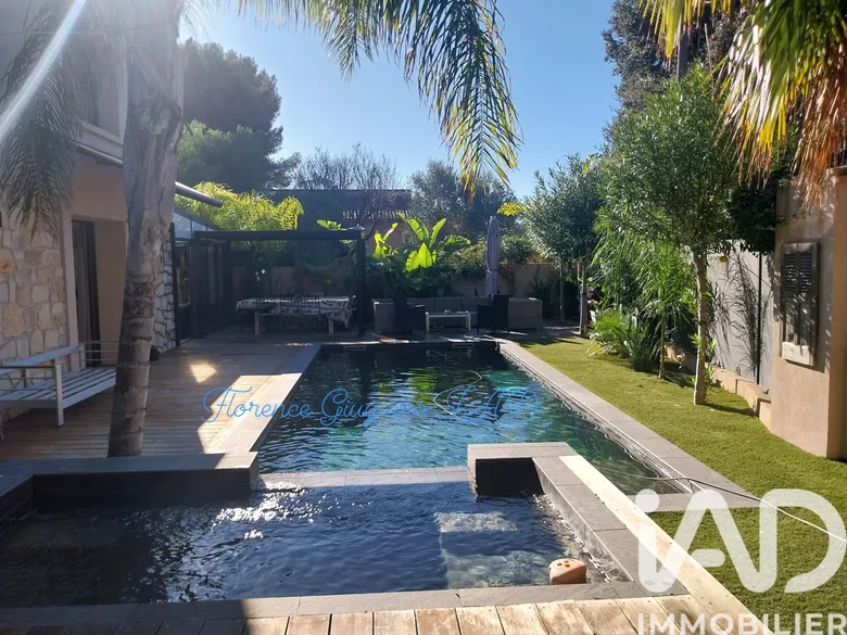 Maison 7 pièces 205 m² · à Sanary-sur-Mer · 205 m² · 1 555 000 €