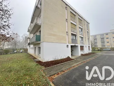 Apartment in Senlis (60300)