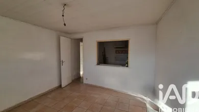 Apartment in Châteaurenard (13160)