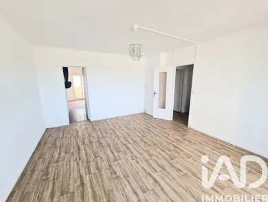 Apartment in Montereau-Fault-Yonne (77130)