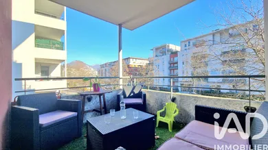 Apartment in Grenoble (38100)