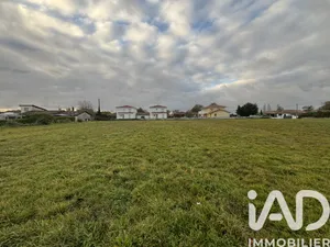 Land at Vacquiers (31340)