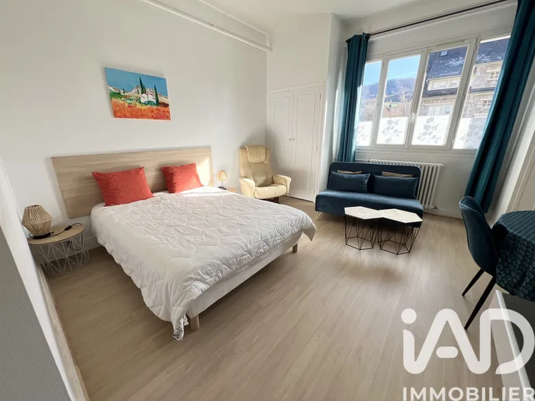 Immeuble 3 pièces 212 m² · à Vic-sur-Cère · 212 m² · 187 000 €