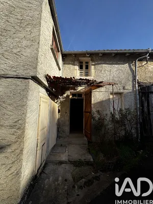 Maison de village à Négrondes (24460)