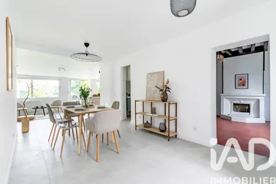 Longere in Pierrefonds (60350)