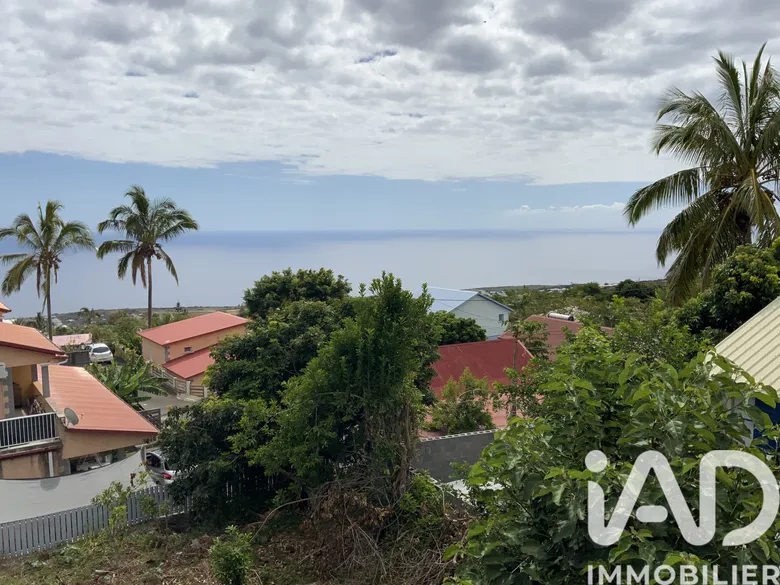 Terrain à Saint-Leu (97424) · 180 000 €