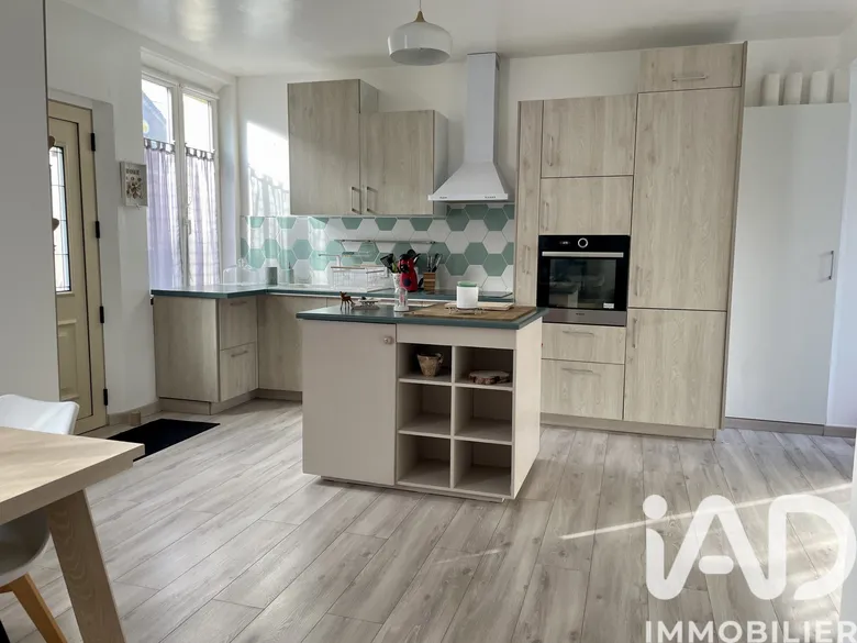 Maison 4 pièces 112 m² · à La Neuville-Roy · 112 m² · 212 000 €