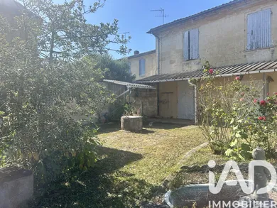 Townhouse at Saint-Médard-de-Guizières (33230)
