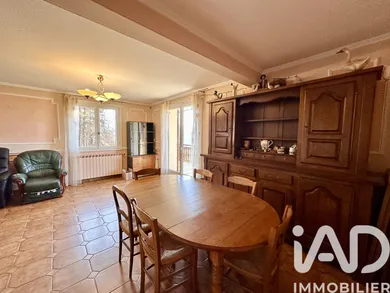 Maison traditionnelle à MONTCLAR (04140)