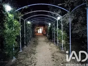 Immeuble à Venasque (84210)