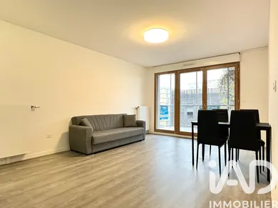 Apartment in Asnières-sur-Seine (92600)