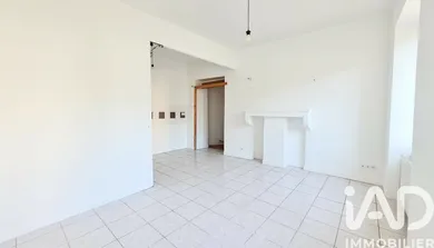 Townhouse in Saint-Genest-Lerpt (42530)