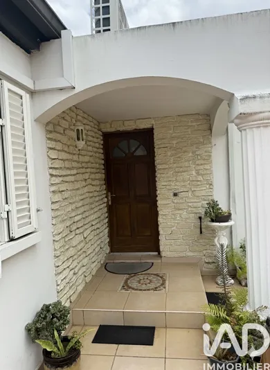 House in Saint-Denis (97490)