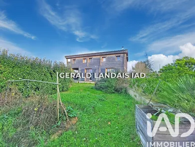 House in Molleville (11410)