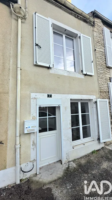 House in Arc-en-Barrois (52210)
