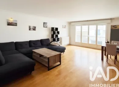 Apartment in Paris (75015)