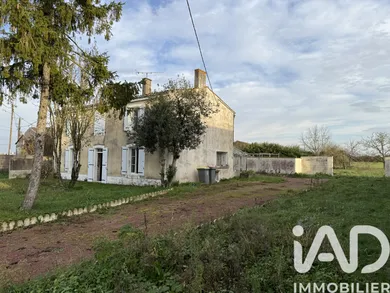 Maison à Mauzé-sur-le-Mignon (79210)