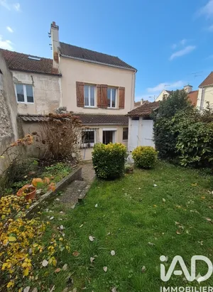 Townhouse in Lizy-sur-Ourcq (77440)