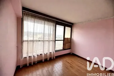 Apartment in Sens (89100)