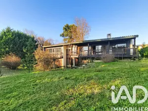 Maison d'architecte à Montmerle-sur-Saône (01090)