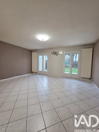 Detached house in Fosses (95470)