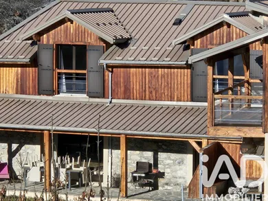 Chalet in Saint-Apollinaire (05160)