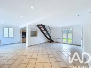 Maison à Saint-Maime (04300)