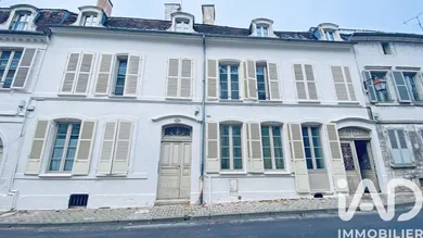 Building in Tonnerre (89700)