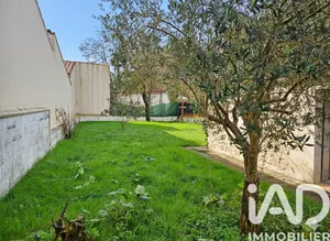 Maison à Saint-Hippolyte (17430)