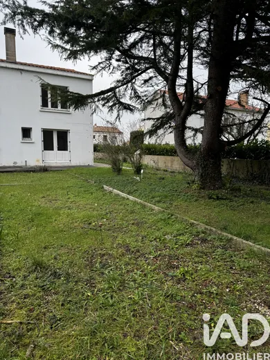 Maison à Saint-Xandre (17138)