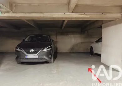 Parking in Paris (75011)